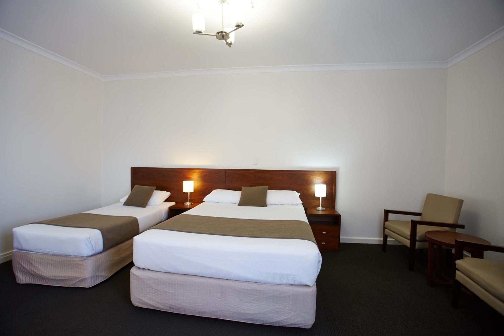 The Rose Hotel & Motel Банбери Номер фото