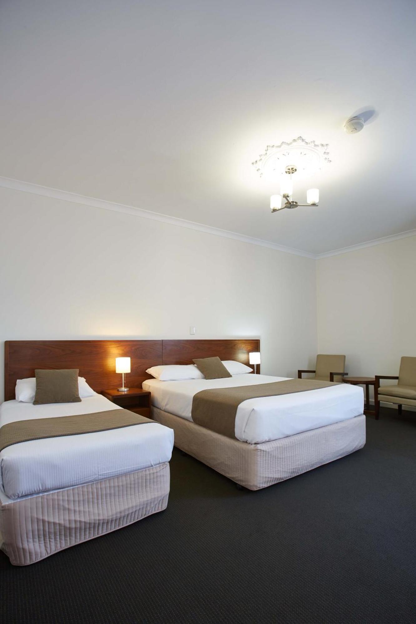 The Rose Hotel & Motel Банбери Номер фото