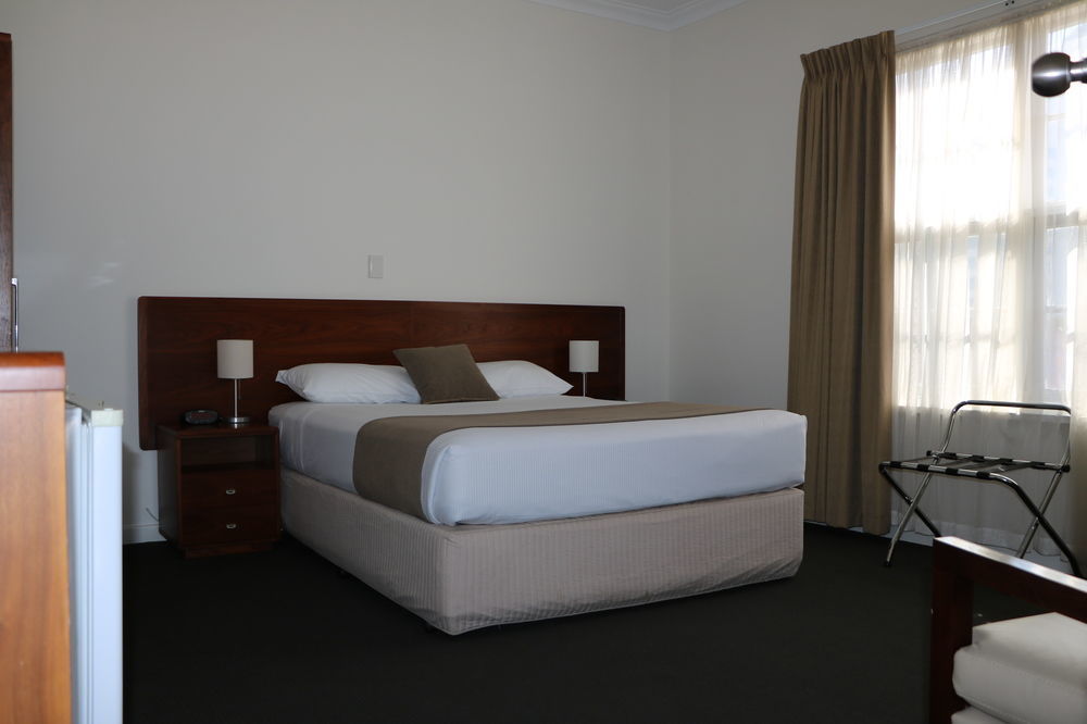 The Rose Hotel & Motel Банбери Экстерьер фото
