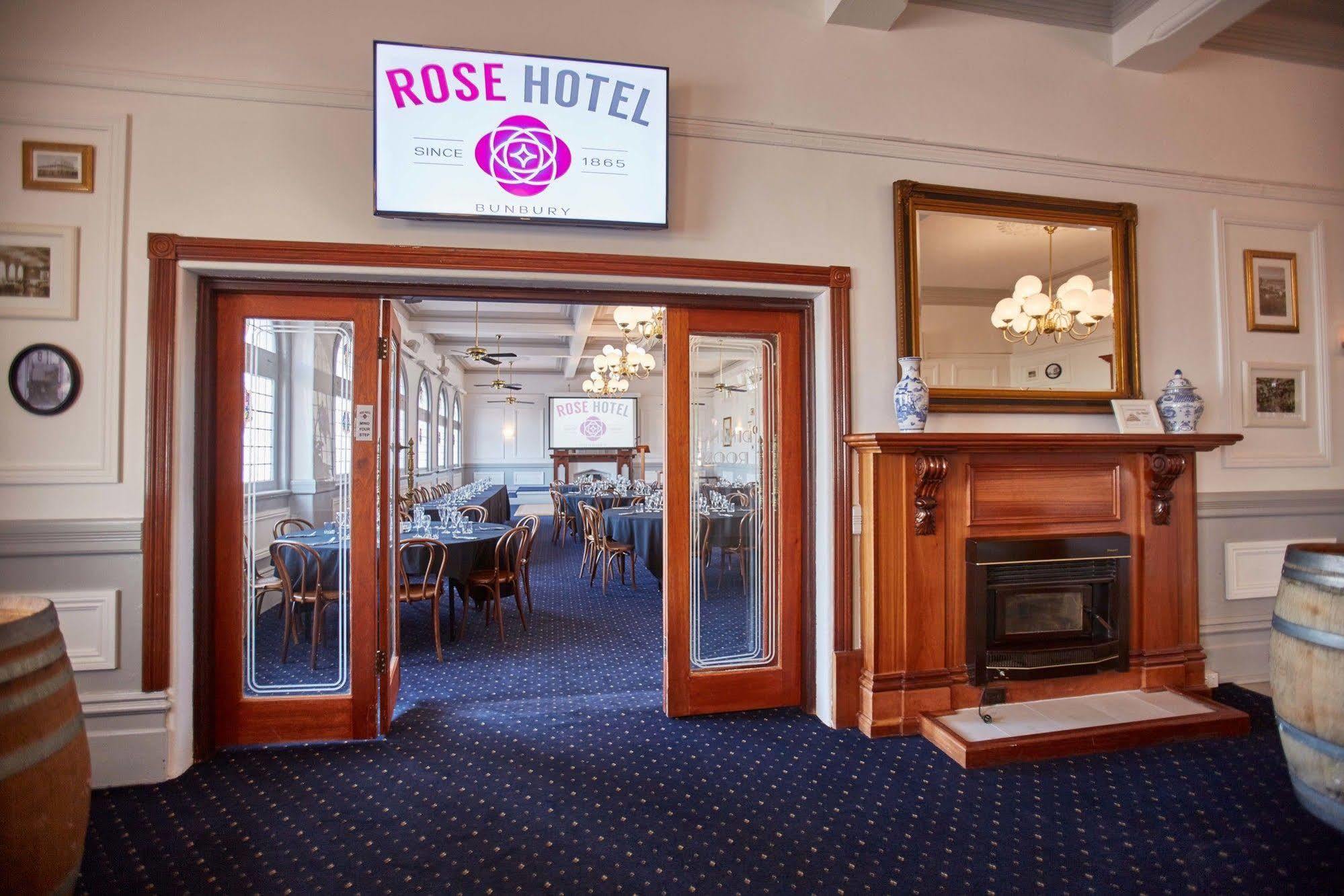 The Rose Hotel & Motel Банбери Экстерьер фото